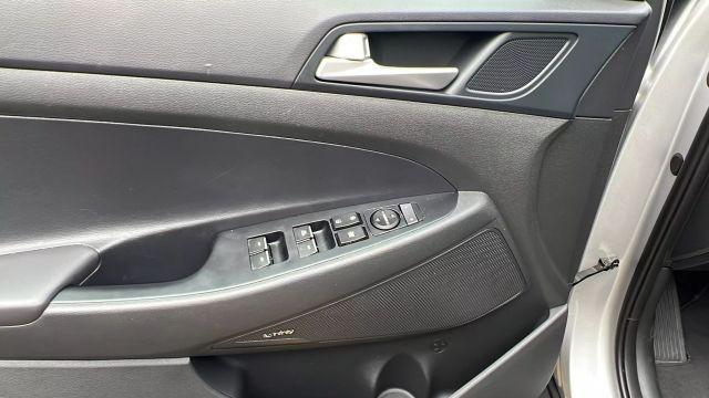 Photo of 2021 Silver Hyundai TUCSON