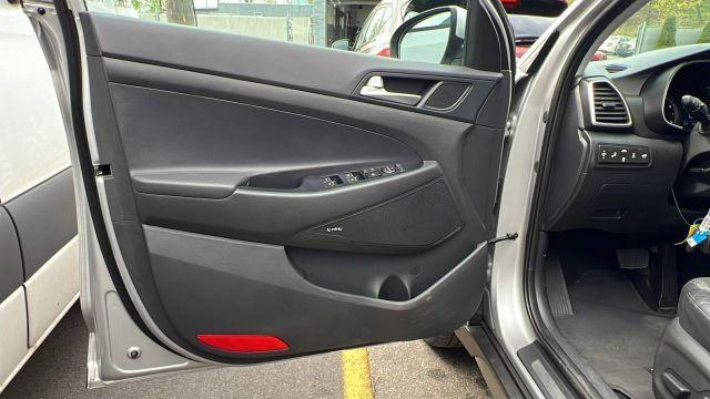 Photo of 2021 Silver Hyundai TUCSON