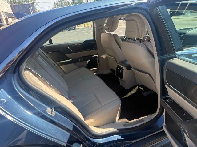 Photo of 2019 Blue Lincoln Continental