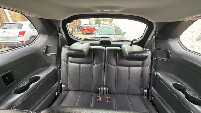 Photo of 2017 White Nissan Pathfinder