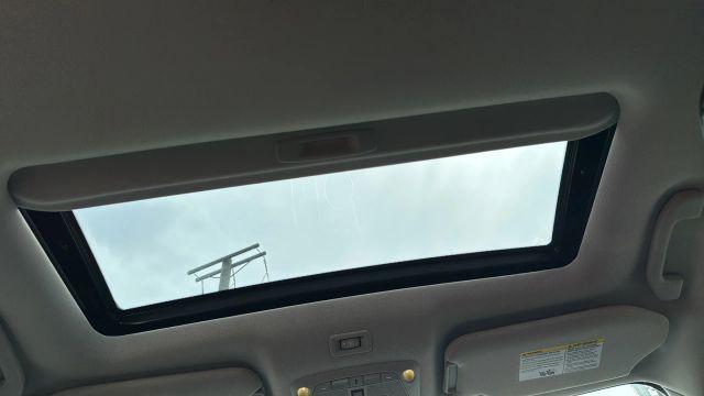 Photo of 2017 White Nissan Pathfinder