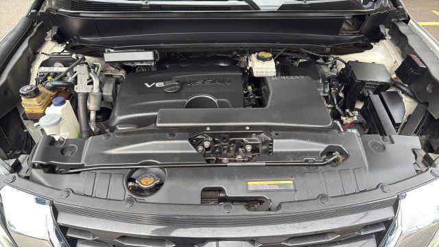 Photo of 2017 White Nissan Pathfinder