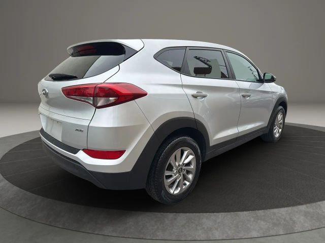 Photo of 2018 Molten Silver Hyundai TUCSON