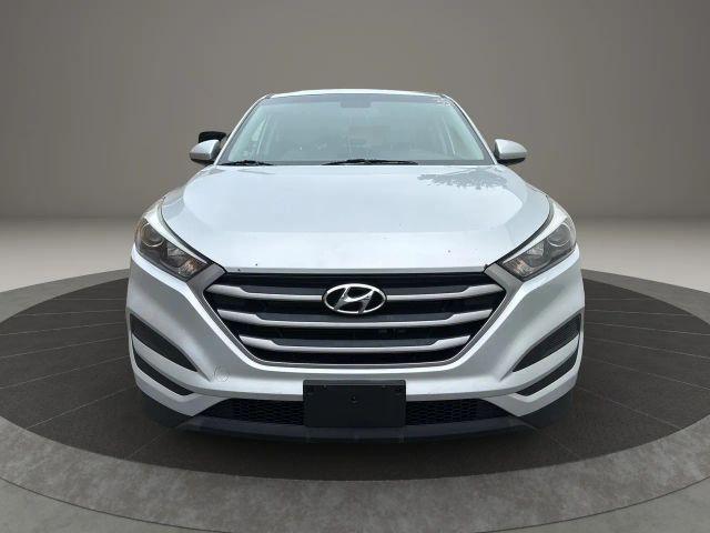 Photo of 2018 Molten Silver Hyundai TUCSON