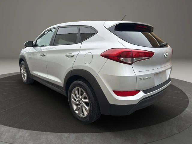 Photo of 2018 Molten Silver Hyundai TUCSON