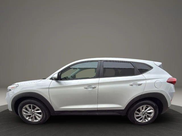 Photo of 2018 Molten Silver Hyundai TUCSON