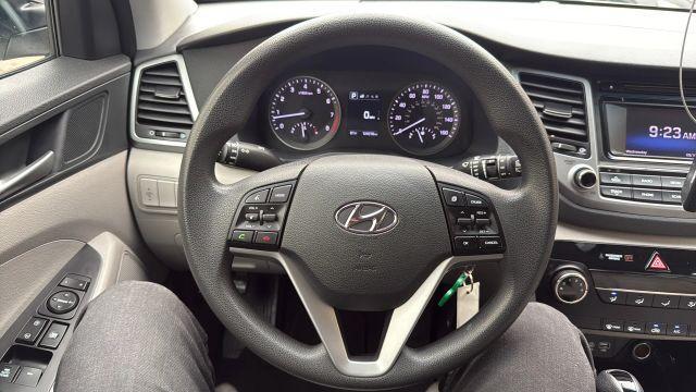 Photo of 2018 Molten Silver Hyundai TUCSON