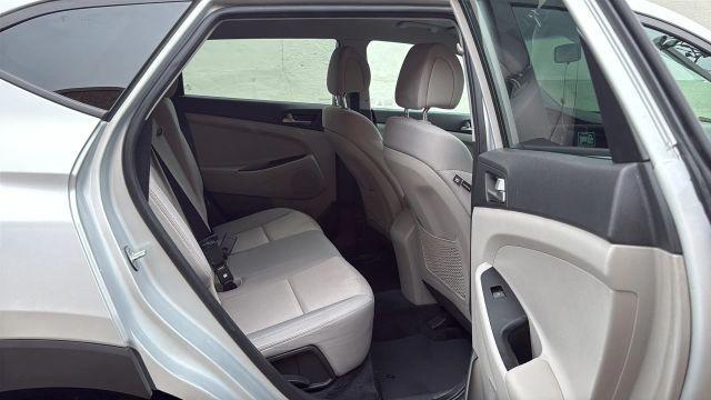 Photo of 2018 Molten Silver Hyundai TUCSON