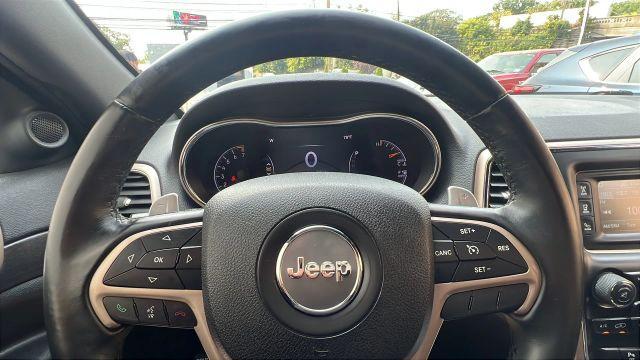 Photo of 2017 Blue Jeep Grand Cherokee