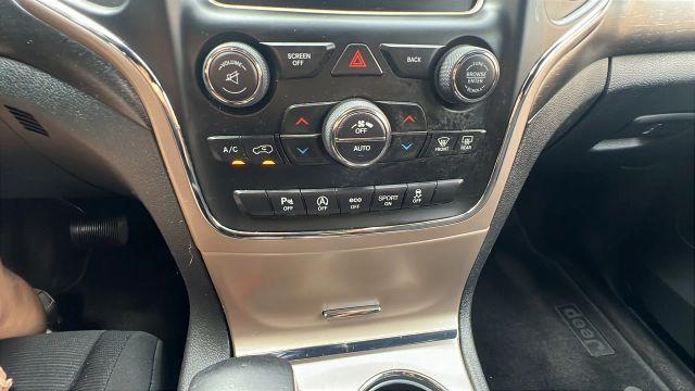 Photo of 2017 Blue Jeep Grand Cherokee