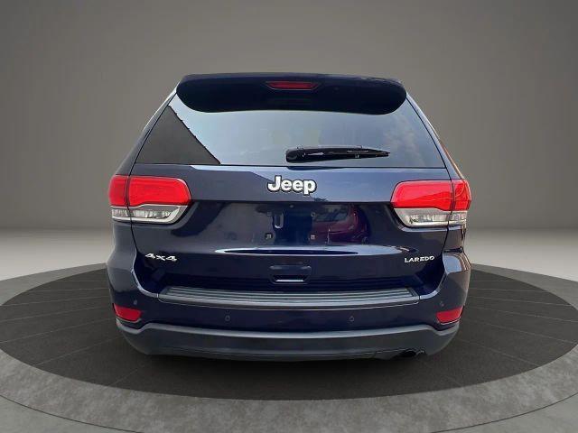 Photo of 2017 Blue Jeep Grand Cherokee