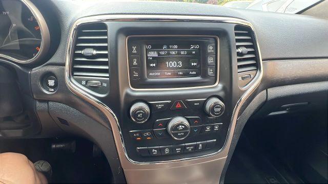 Photo of 2017 Blue Jeep Grand Cherokee