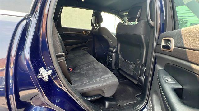 Photo of 2017 Blue Jeep Grand Cherokee