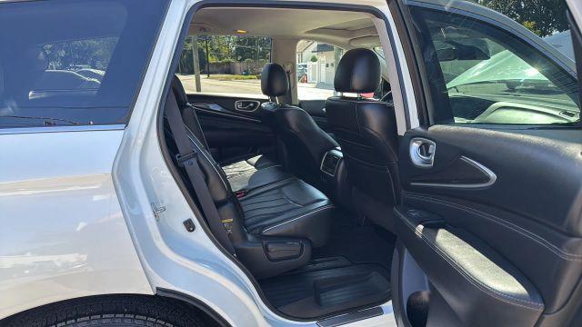 Photo of 2020 Majestic White INFINITI QX60