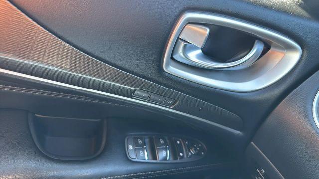 Photo of 2020 Majestic White INFINITI QX60