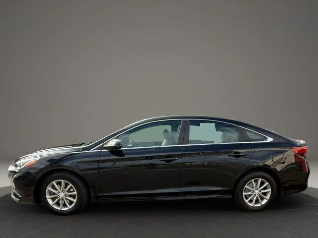 Photo of 2019 Phantom Black Hyundai SONATA