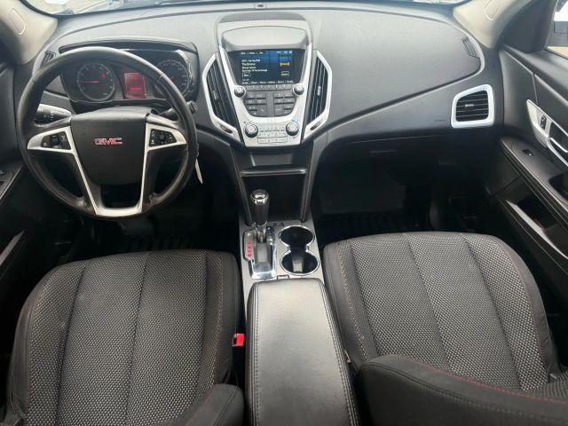 Photo of 2016 White GMC Terrain