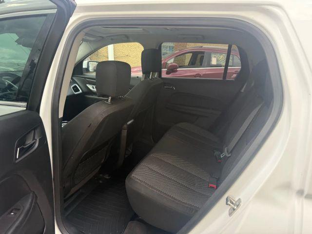 Photo of 2016 White GMC Terrain