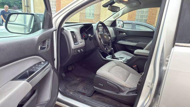 Photo of 2015 Silver Chevrolet Colorado