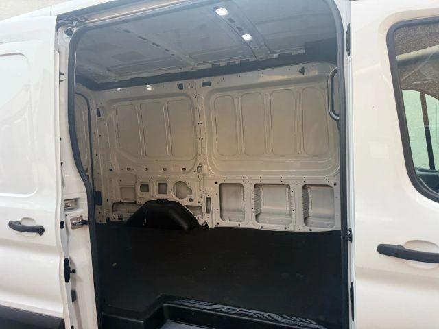 Photo of 2019 White Ford Transit-150