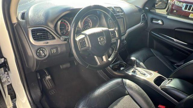 Photo of 2018 White Dodge Journey