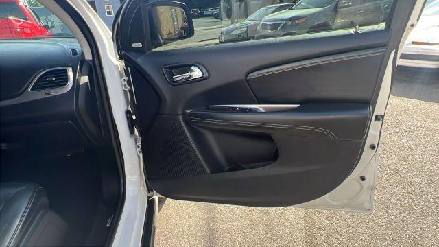 Photo of 2018 White Dodge Journey