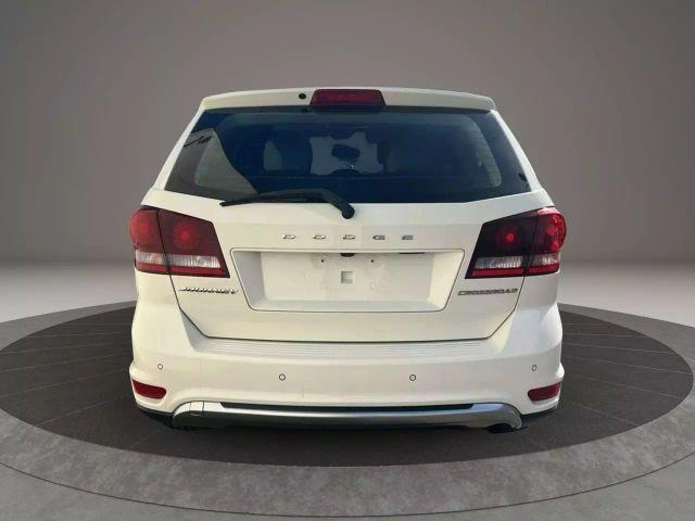Photo of 2018 White Dodge Journey