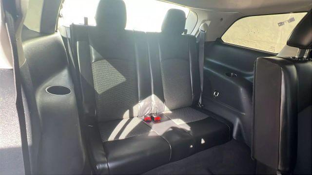 Photo of 2018 White Dodge Journey