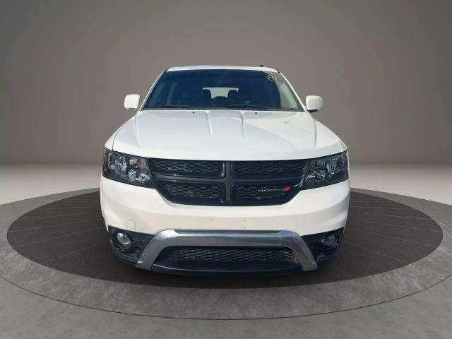 Photo of 2018 White Dodge Journey