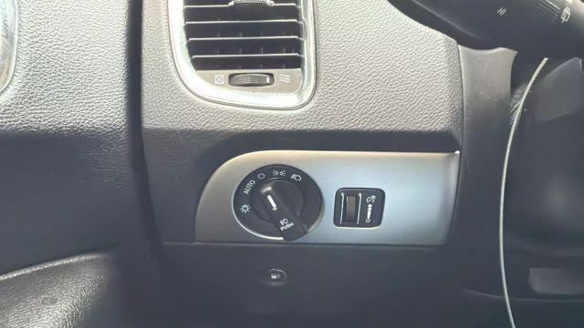 Photo of 2017 White Dodge Durango