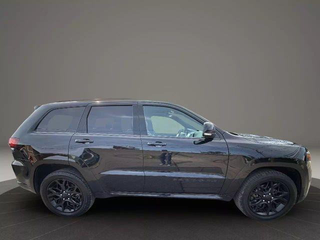 Photo of 2021 Black Jeep Grand Cherokee