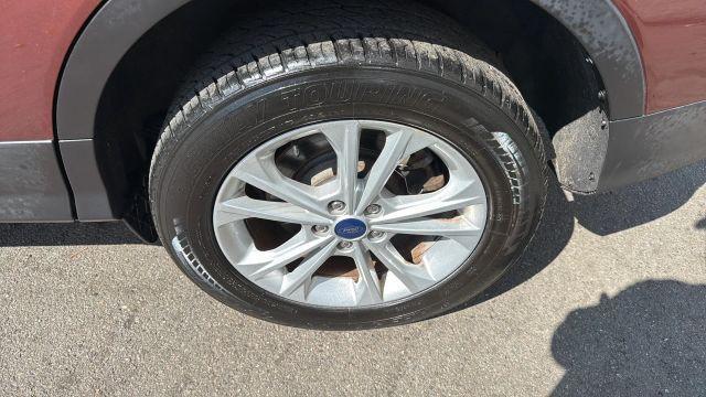 Photo of 2018 Red Ford Escape