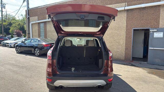 Photo of 2018 Red Ford Escape