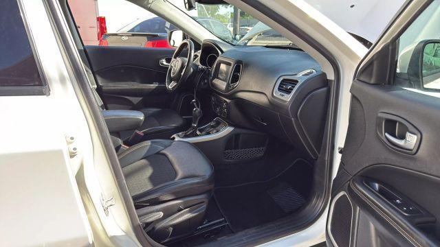 Photo of 2020 White Jeep Compass