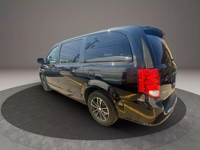 Photo of 2017 Black Dodge Grand Caravan