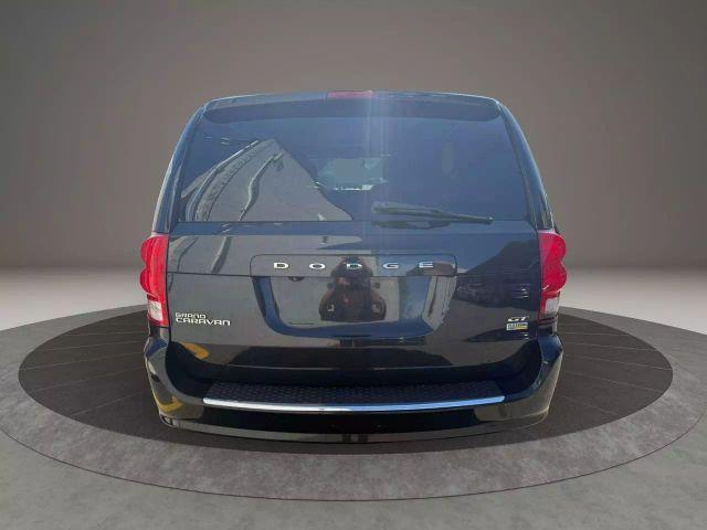 Photo of 2017 Black Dodge Grand Caravan