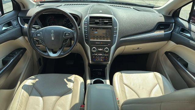 Photo of 2019 Maroon Lincoln MKC