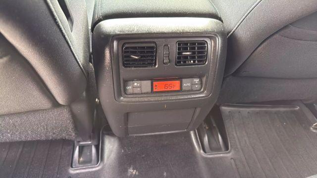 Photo of 2017 Silver Nissan Pathfinder