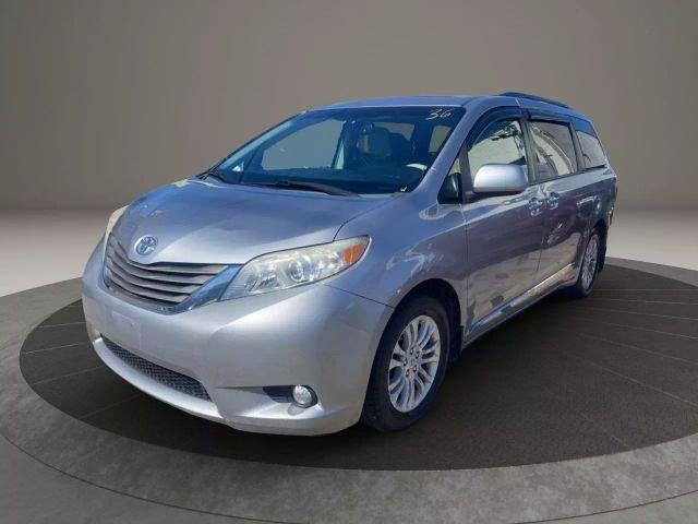 2012 Toyota Sienna