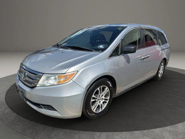 Photo of 2013 Silver Honda Odyssey
