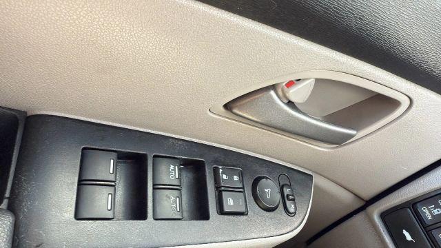 Photo of 2013 Silver Honda Odyssey
