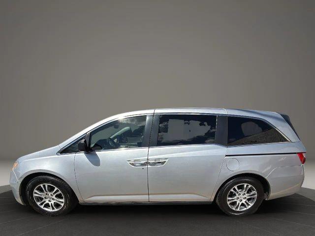 Photo of 2013 Silver Honda Odyssey