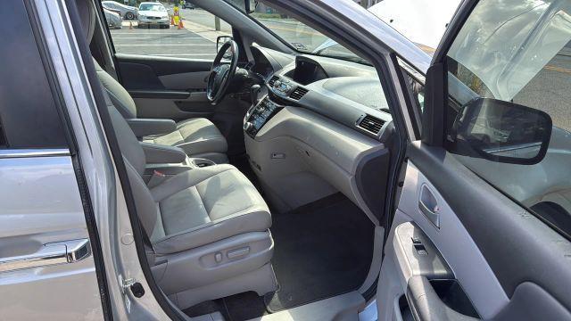 Photo of 2013 Silver Honda Odyssey