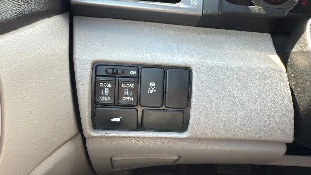 Photo of 2013 Silver Honda Odyssey