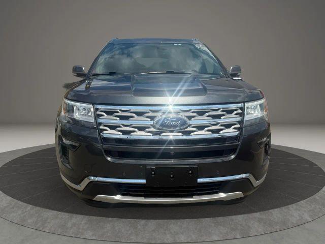 Photo of 2018 Black Ford Explorer