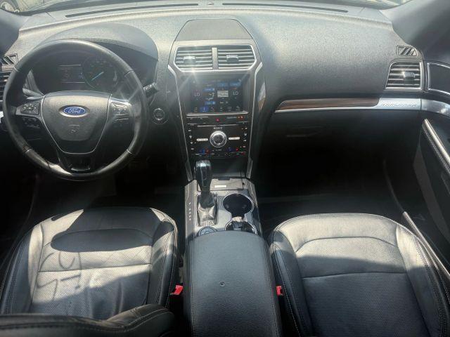 Photo of 2018 Black Ford Explorer