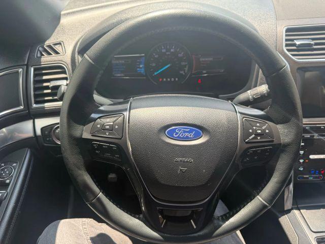 Photo of 2018 Black Ford Explorer