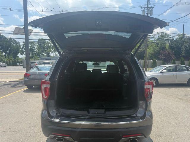Photo of 2018 Black Ford Explorer