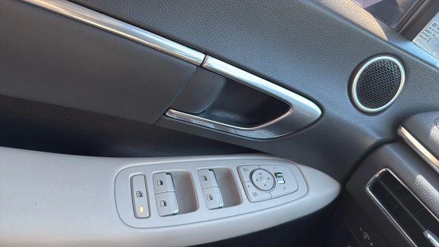 Photo of 2023 Red Hyundai SONATA