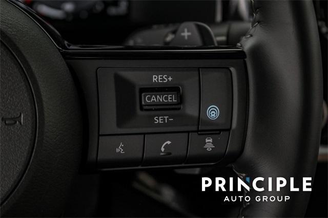 Photo of 2024 Pearl White Tri-Coat Nissan Pathfinder